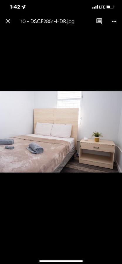 Pensión Large 9 Bedroom La Placita De Santurce By Rentalspr