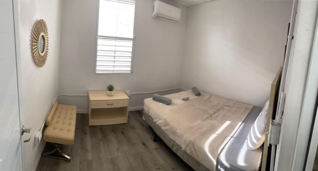 Large 9 Bedroom La Placita De Santurce By Rentalspr Guest house